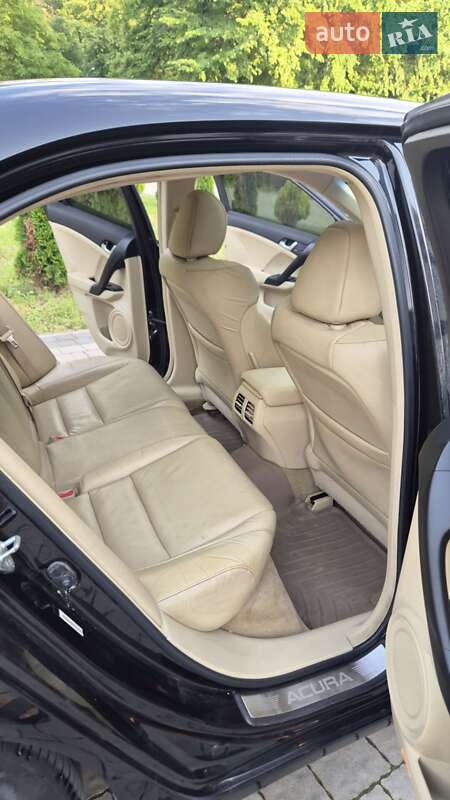 Седан Acura TSX 2011 в Львове