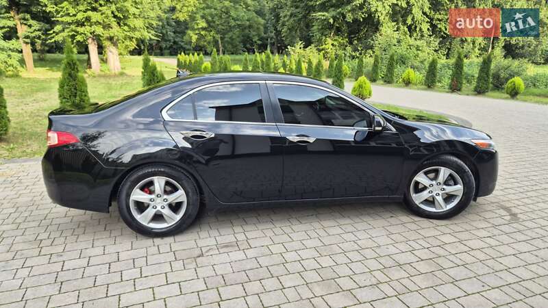 Седан Acura TSX 2011 в Львове