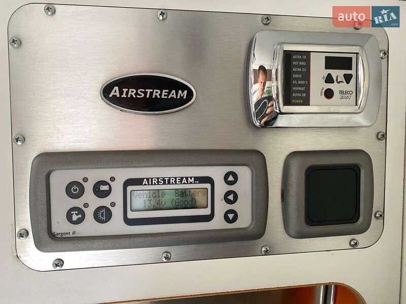 Дом на колесах Airstream International 2009 в Киеве