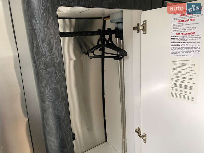 Дом на колесах Airstream International 2009 в Киеве