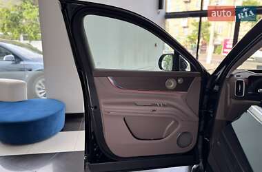 Внедорожник / Кроссовер Aito M9 2025 в 