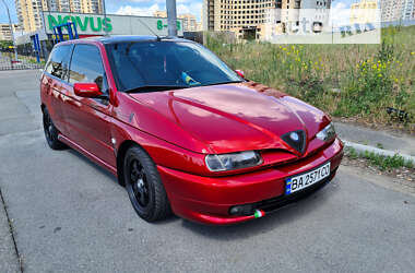 Хэтчбек Alfa Romeo 145 1995 в Киеве