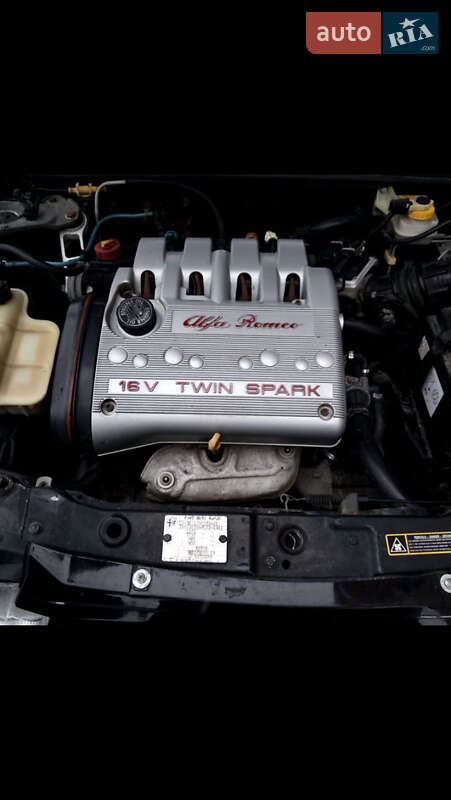 Седан Alfa Romeo 146 1998 в Житомирі
