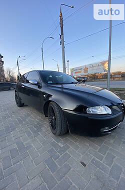 Купе Alfa Romeo 147 2003 в Черновцах