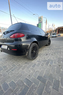 Купе Alfa Romeo 147 2003 в Черновцах