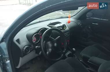 Хетчбек Alfa Romeo 147 2002 в Чернігові