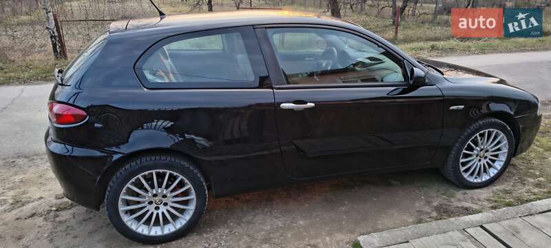Хетчбек Alfa Romeo 147 2007 в Ужгороді