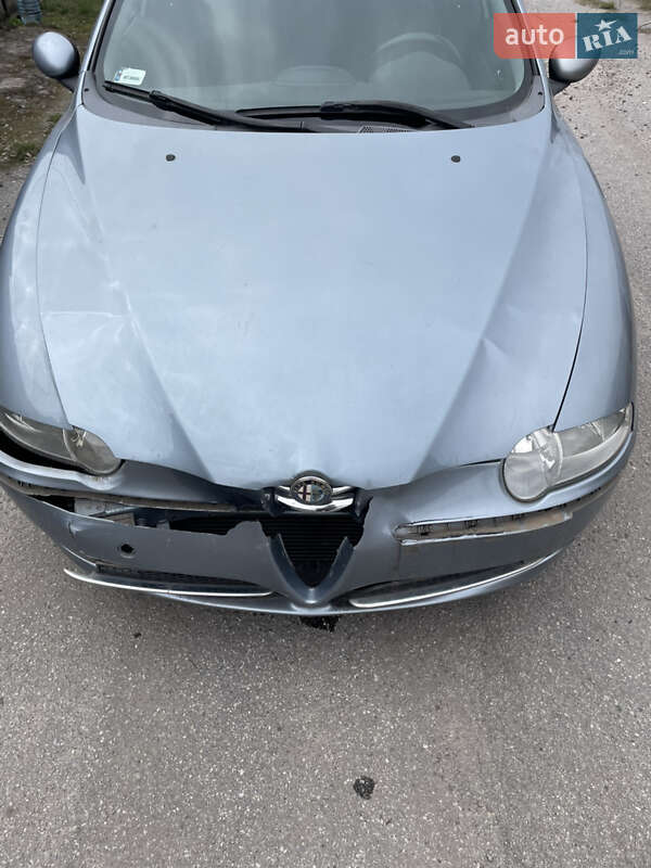 Хэтчбек Alfa Romeo 147 2001 в Вишневом