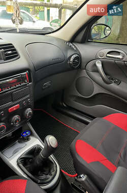 Хетчбек Alfa Romeo 147 2005 в 