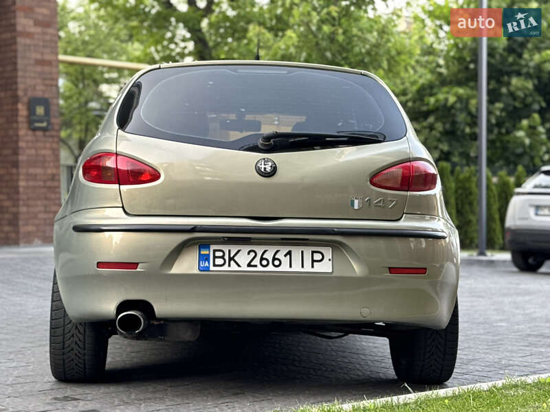 Хэтчбек Alfa Romeo 147 2003 в Львове