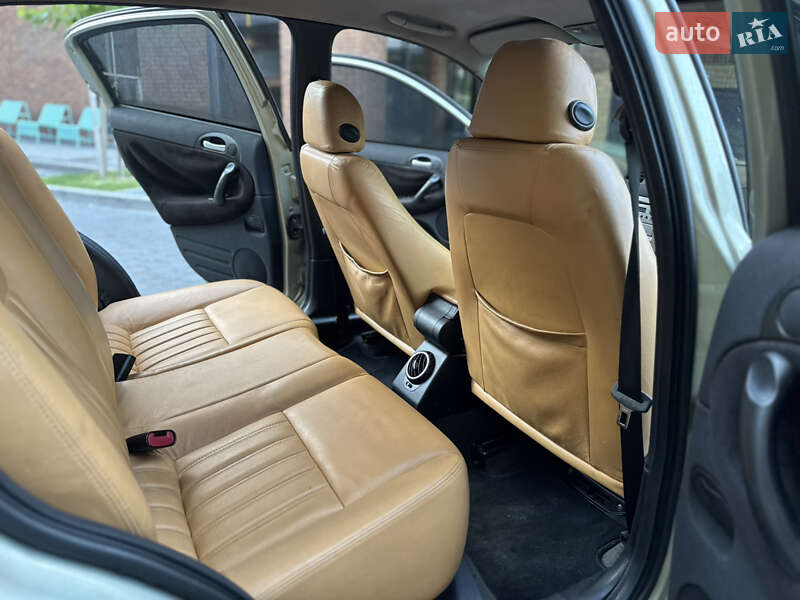Хэтчбек Alfa Romeo 147 2003 в Львове