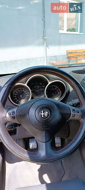 Хэтчбек Alfa Romeo 147 2002 в Ровно фото 10 Хэтчбек Alfa Romeo 147 2002 в Ровно