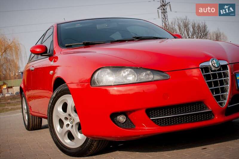 Хетчбек Alfa Romeo 147 2009 в Дніпрі