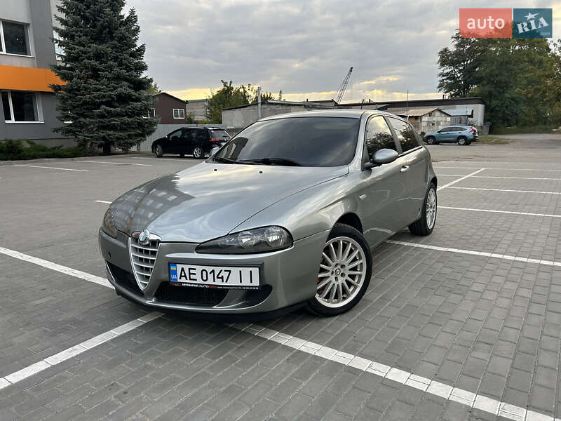 Хэтчбек Alfa Romeo 147 2005 в Днепре