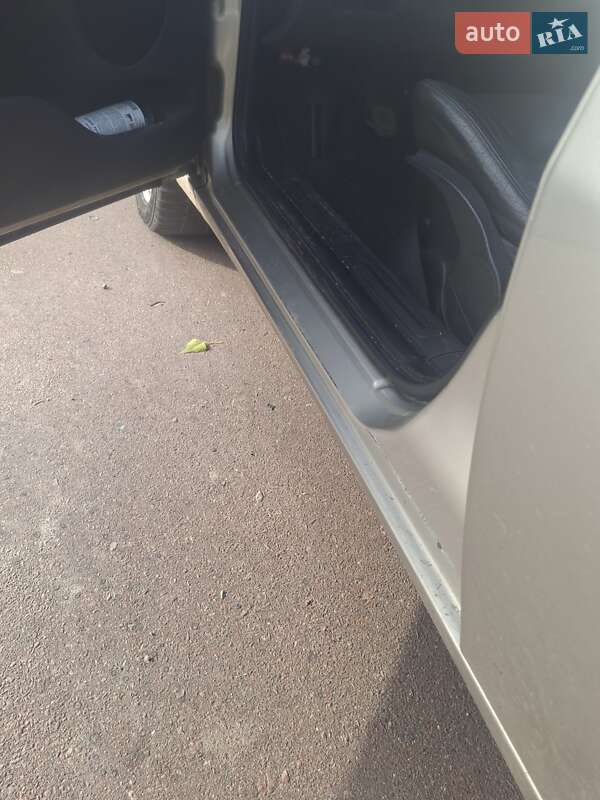 Хэтчбек Alfa Romeo 147 2005 в Лугинах фото 9 Хэтчбек Alfa Romeo 147 2005 в Лугинах