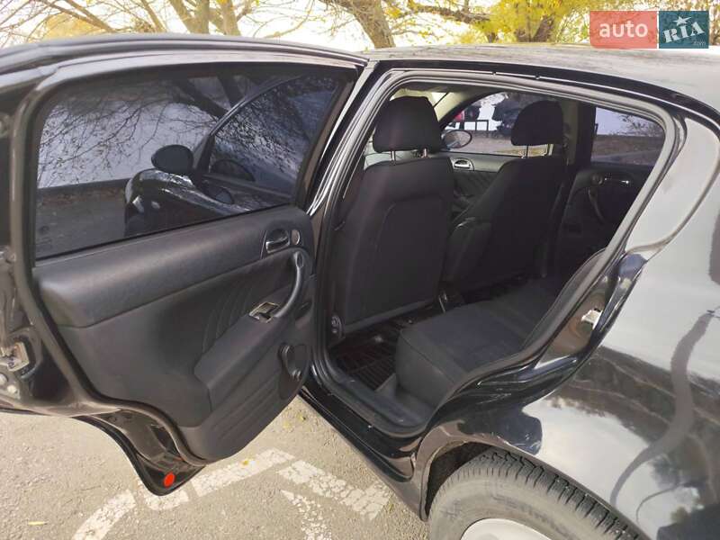 Хэтчбек Alfa Romeo 147 2006 в Кропивницком фото 5 Хэтчбек Alfa Romeo 147 2006 в Кропивницком