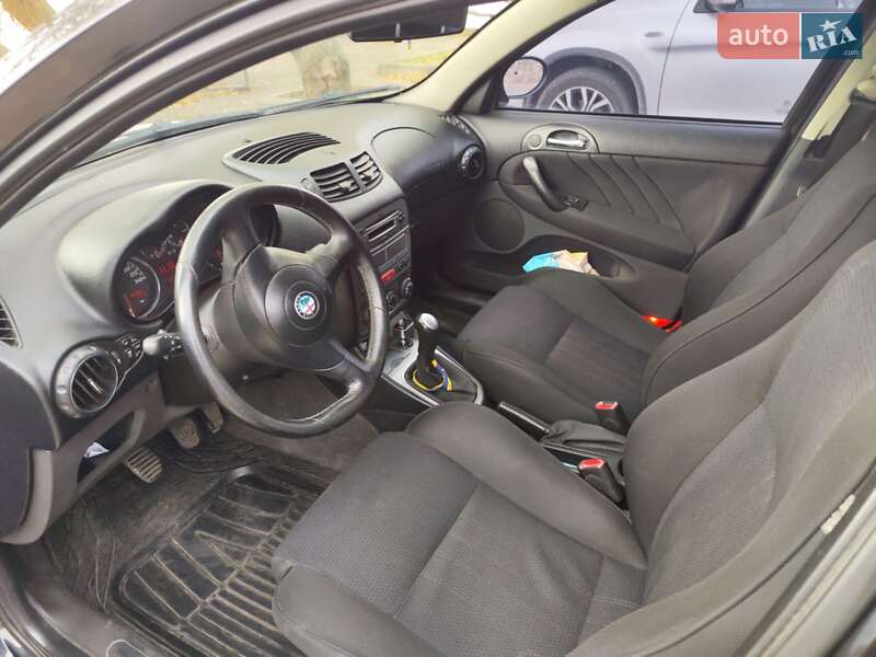 Хэтчбек Alfa Romeo 147 2006 в Кропивницком фото 13 Хэтчбек Alfa Romeo 147 2006 в Кропивницком