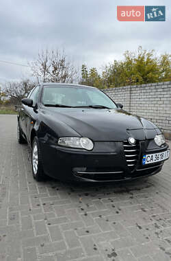 Хэтчбек Alfa Romeo 147 2003 в Смеле