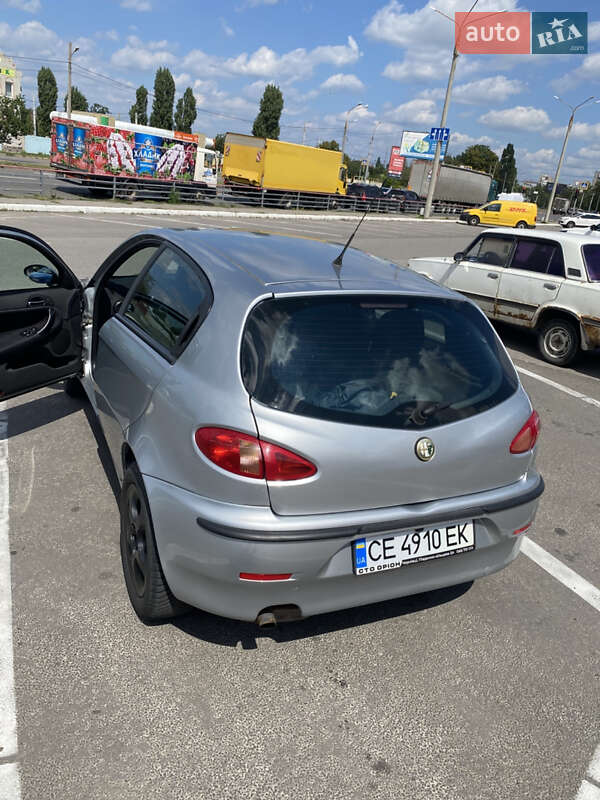 Хэтчбек Alfa Romeo 147 2003 в Харькове
