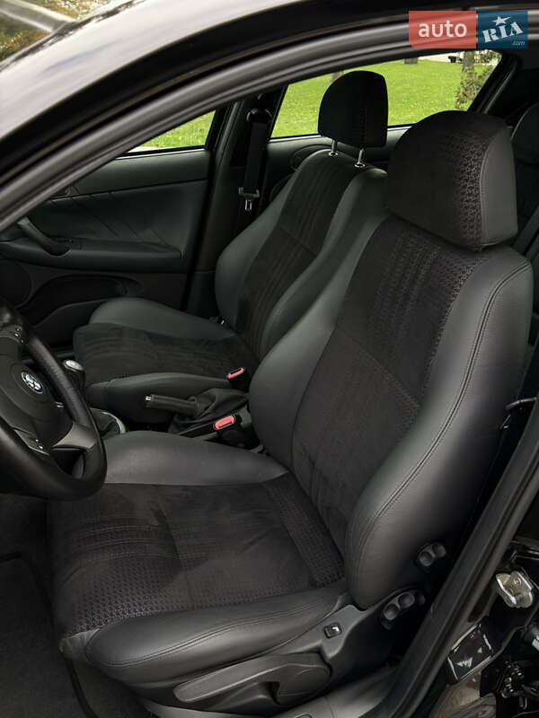 Хэтчбек Alfa Romeo 147 2009 в Киеве