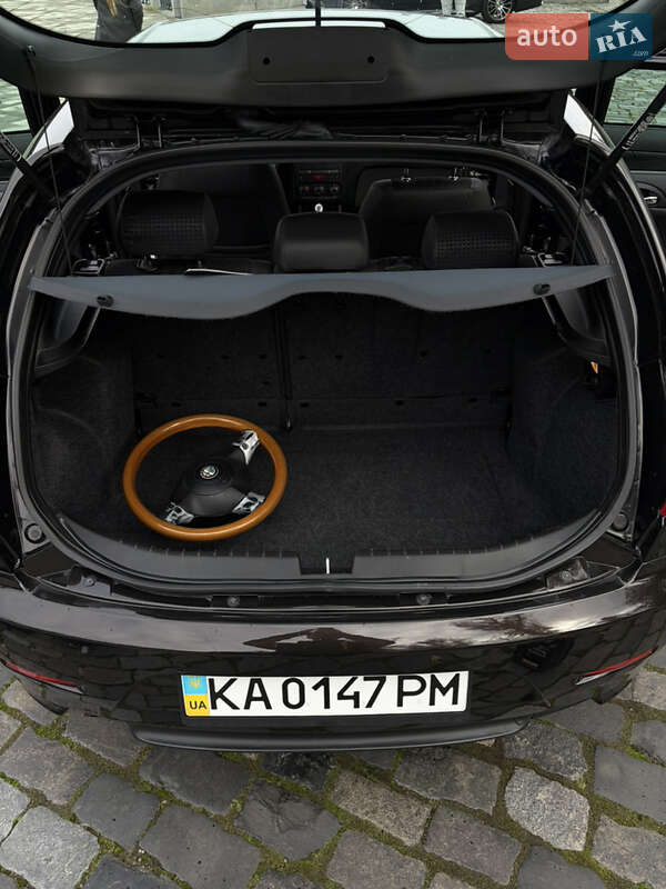 Хэтчбек Alfa Romeo 147 2009 в Киеве