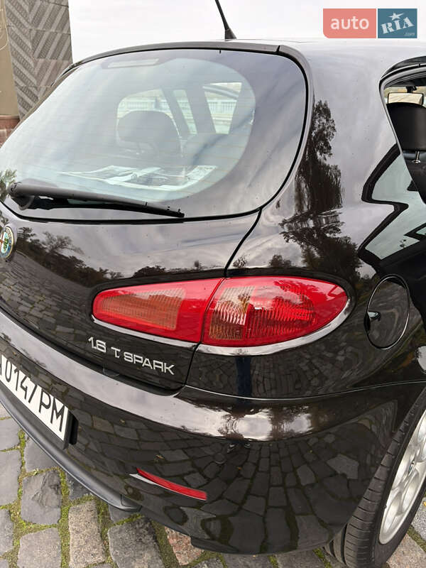Хэтчбек Alfa Romeo 147 2009 в Киеве