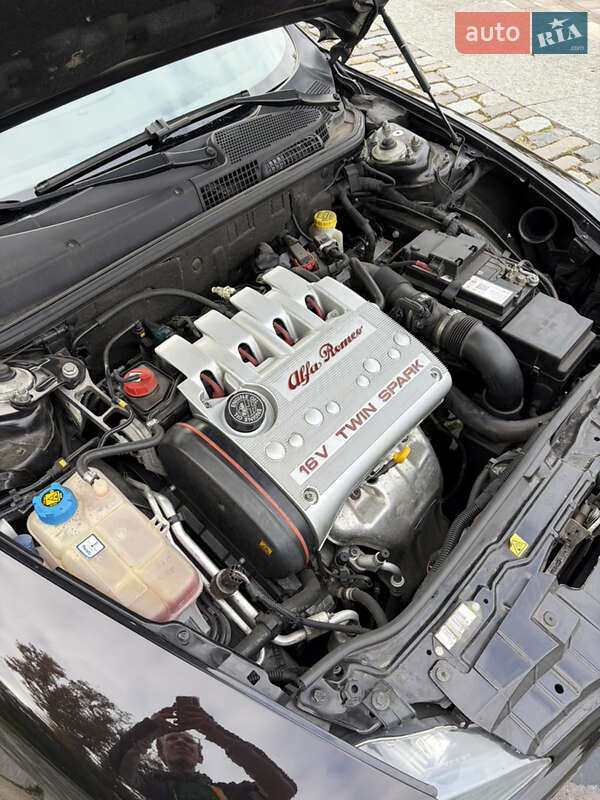 Хэтчбек Alfa Romeo 147 2009 в Киеве