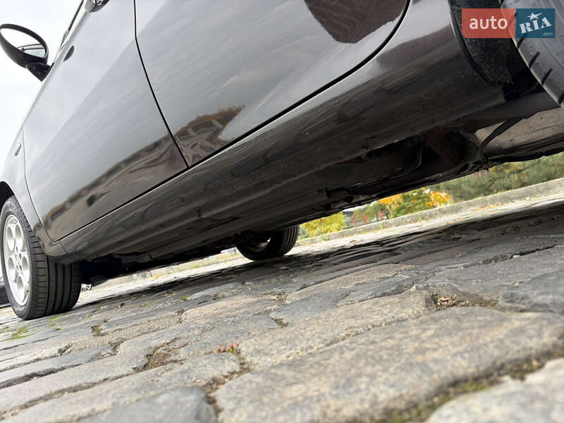 Хэтчбек Alfa Romeo 147 2009 в Киеве