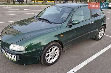 Хэтчбек Alfa Romeo 147 2001 в Остер