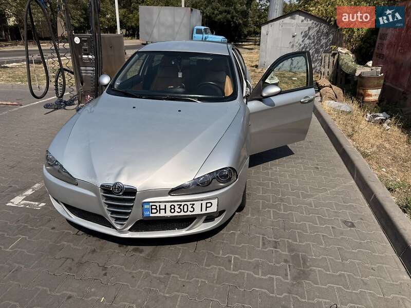 Хэтчбек Alfa Romeo 147 2006 в Одессе