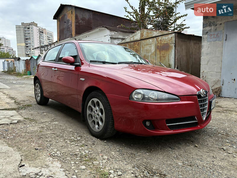 Хэтчбек Alfa Romeo 147 2008 в Киеве фото 4 Хэтчбек Alfa Romeo 147 2008 в Киеве