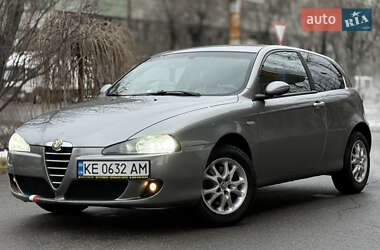 Хетчбек Alfa Romeo 147 2005 в Дніпрі