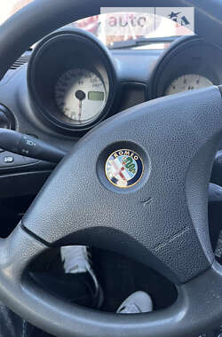 Седан Alfa Romeo 156 2000 в Стрые