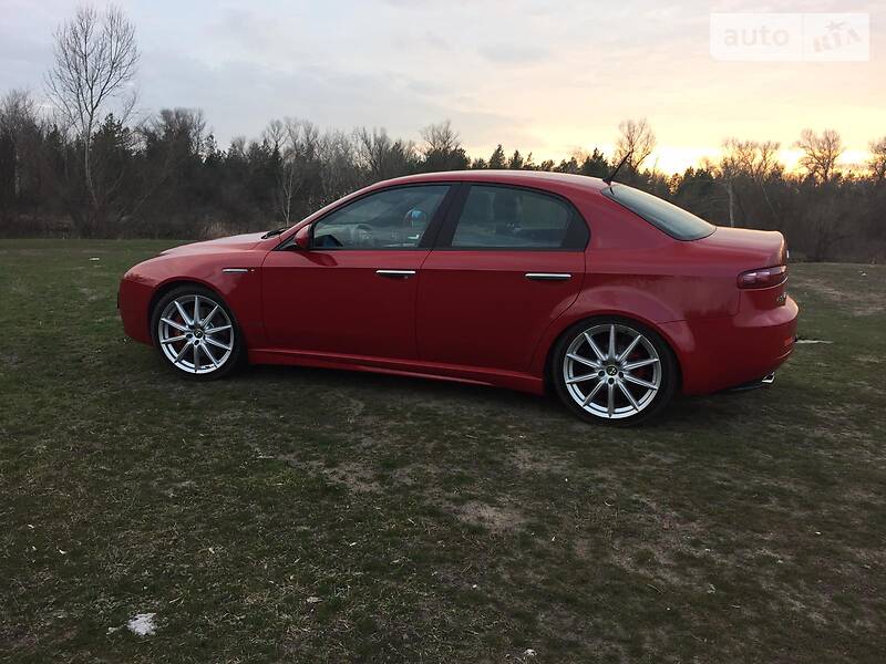 Седан Alfa Romeo 159 2008 в Днепре