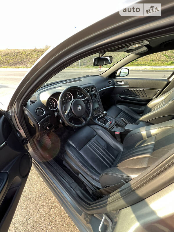 Седан Alfa Romeo 159 2010 в Рівному