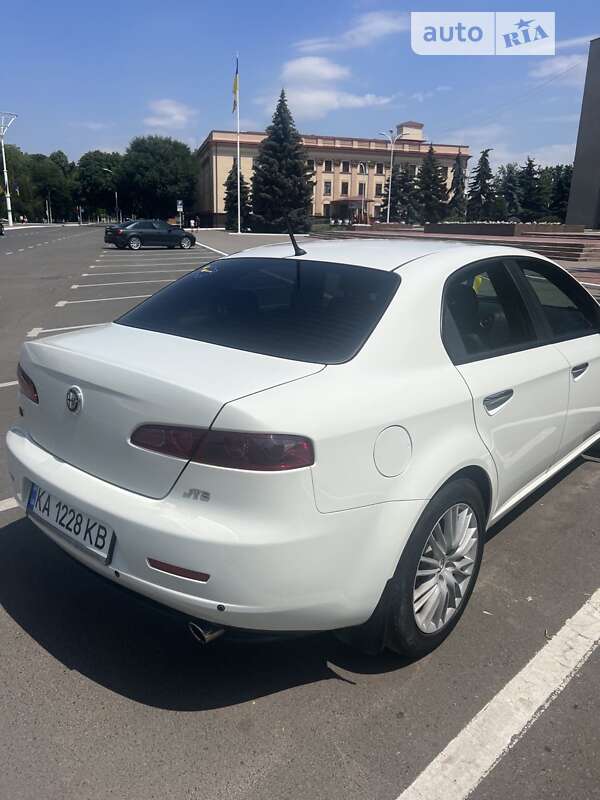 Седан Alfa Romeo 159 2011 в Києві