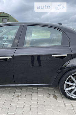 Седан Alfa Romeo 159 2006 в 