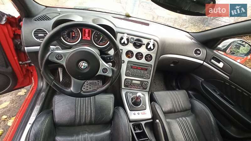 Седан Alfa Romeo 159 2010 в Дніпрі