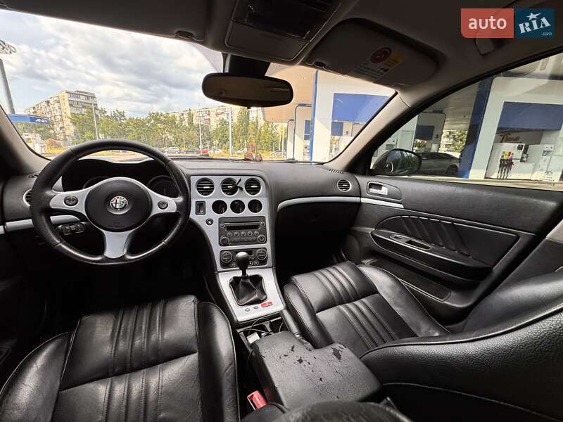 Седан Alfa Romeo 159 2006 в Киеве
