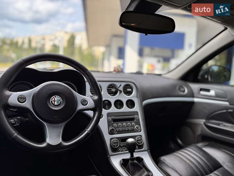Седан Alfa Romeo 159 2006 в Киеве