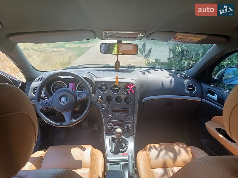 Универсал Alfa Romeo 159 2011 в Днепре