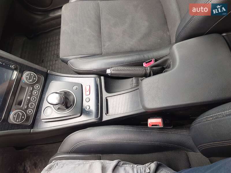 Седан Alfa Romeo 159 2011 в Киеве