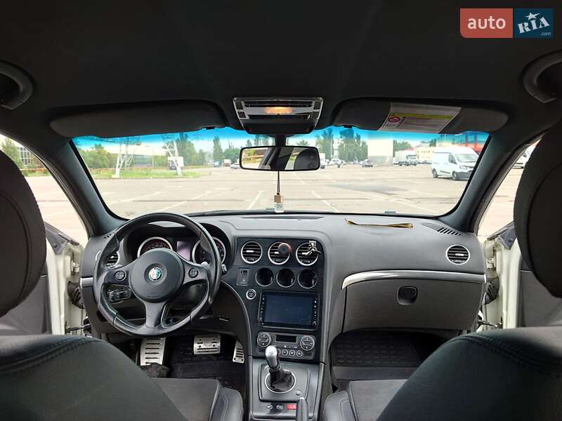 Седан Alfa Romeo 159 2011 в Киеве