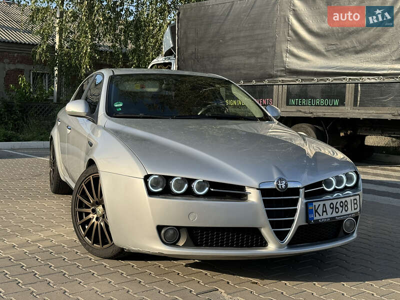 Alfa Romeo 159 2005