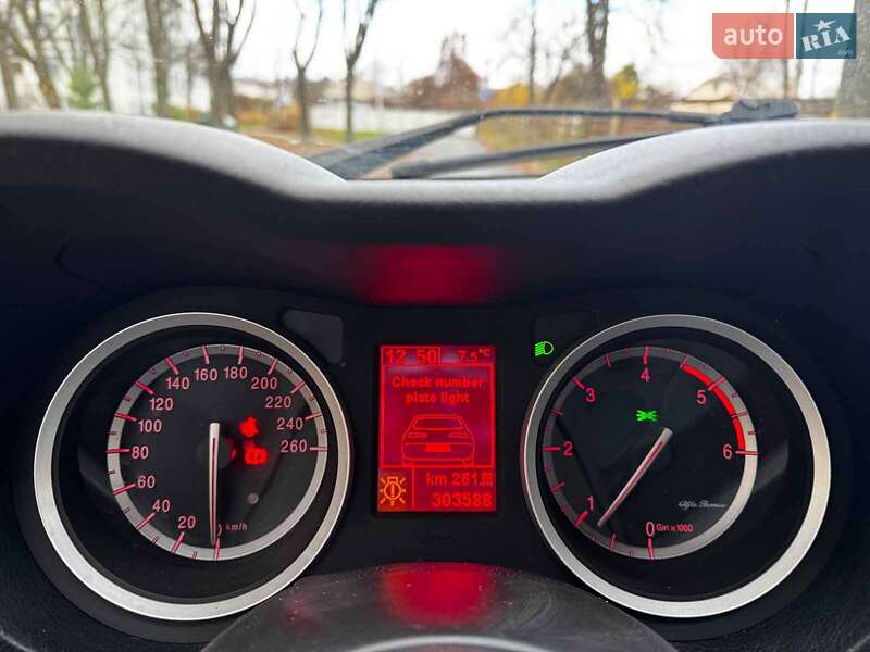 Универсал Alfa Romeo 159 2006 в Киеве