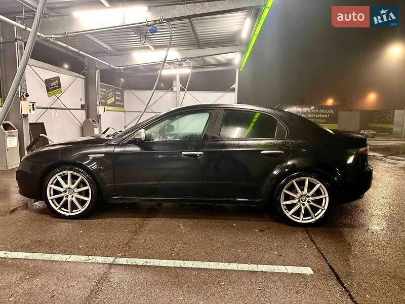 Седан Alfa Romeo 159 2007 в Києві