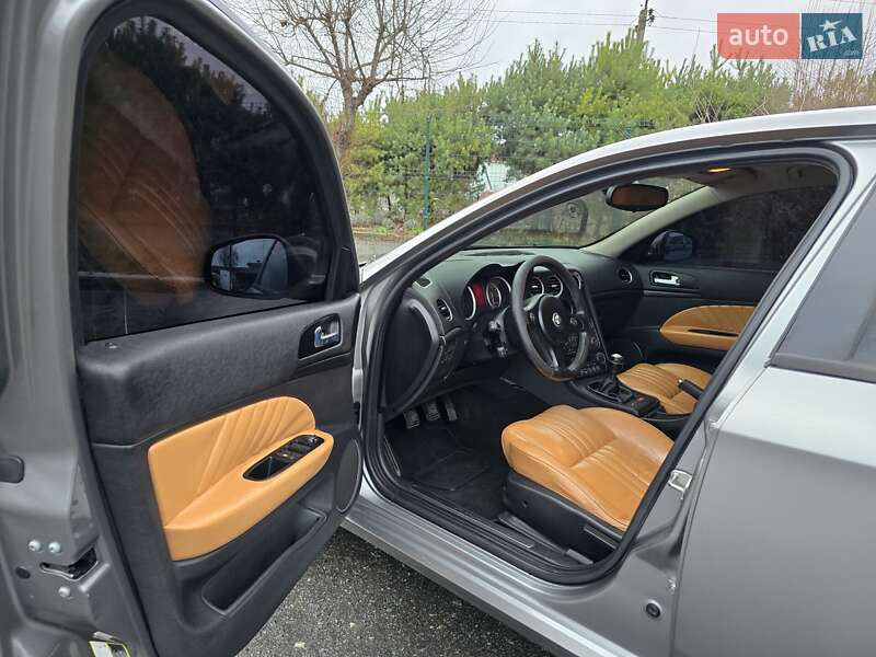 Седан Alfa Romeo 159 2006 в Хмельницькому
