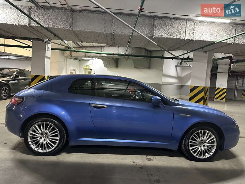 Купе Alfa Romeo Brera 2008 в Киеве