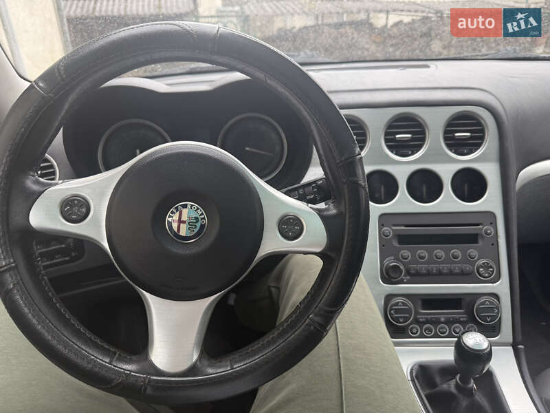Купе Alfa Romeo Brera 2006 в Бедевлі