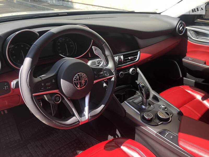 Седан Alfa Romeo Giulia 2017 в Києві